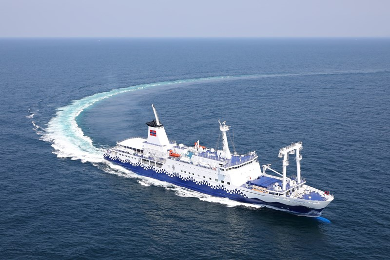 東海汽船株式会社 「さるびあ丸」HS特別専用座席 | 天龍工業株式会社